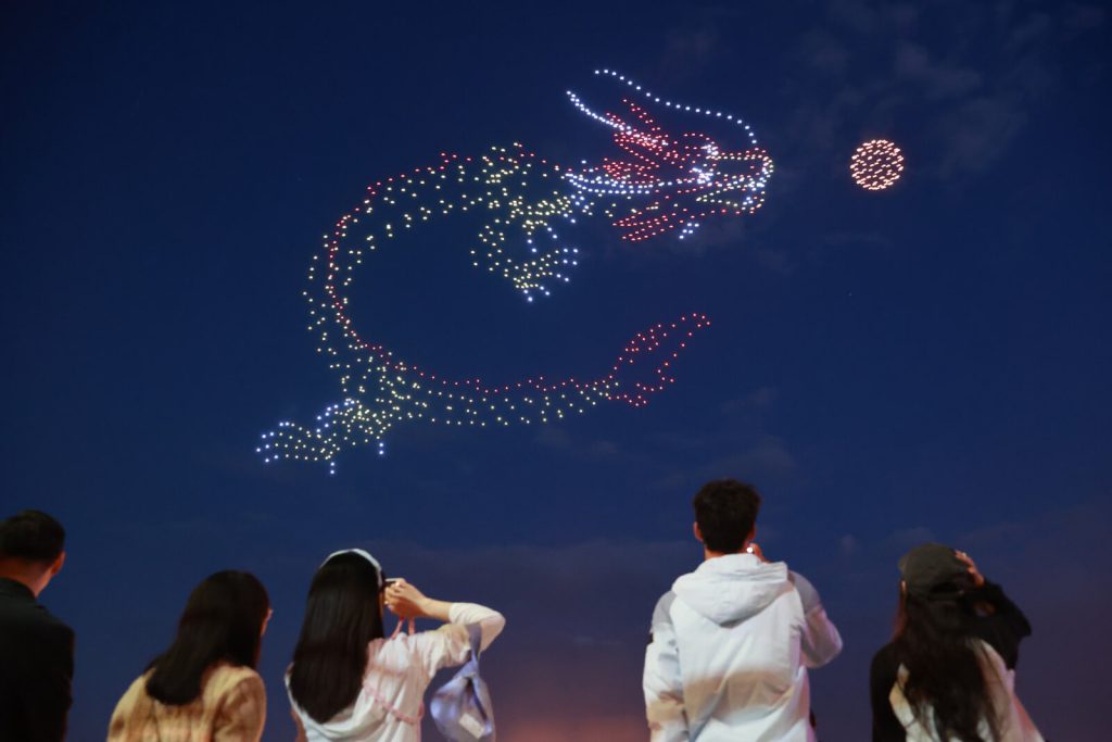 Les spectacles de drones : une révolution dans l’art de la lumière